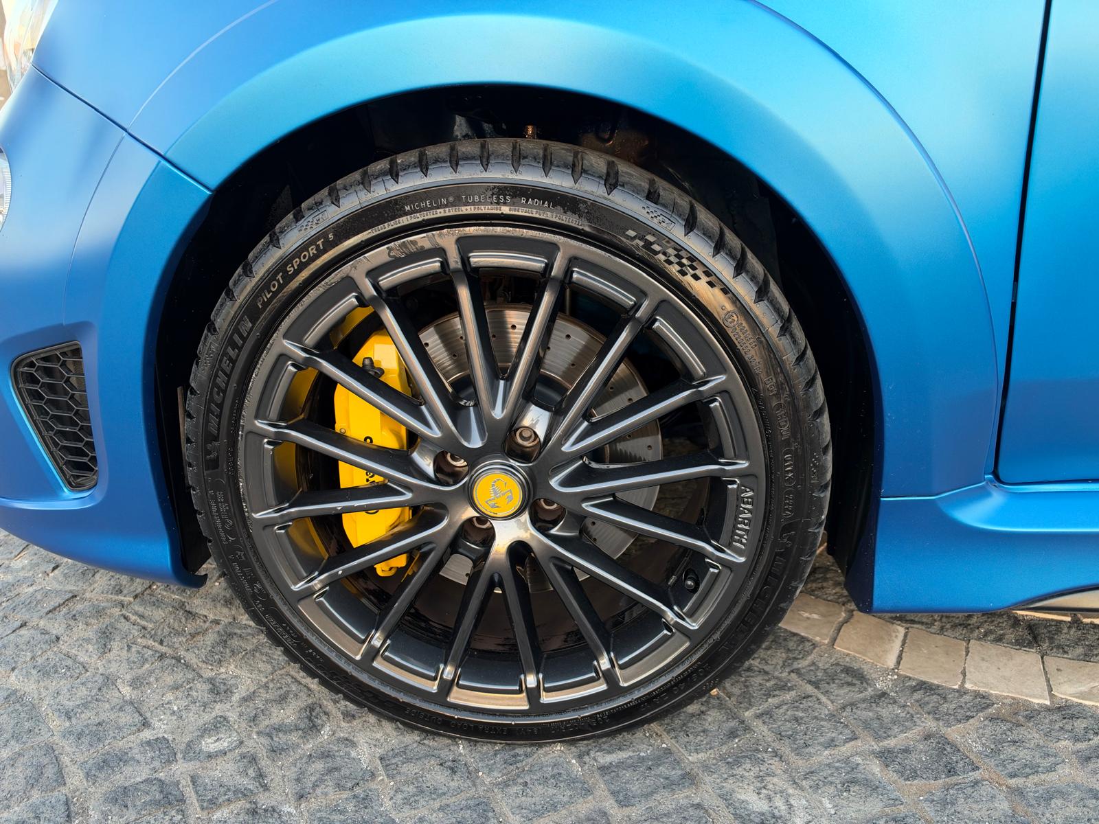 Abarth 595 1.4 Turbo T-Jet 180 CV Competizione